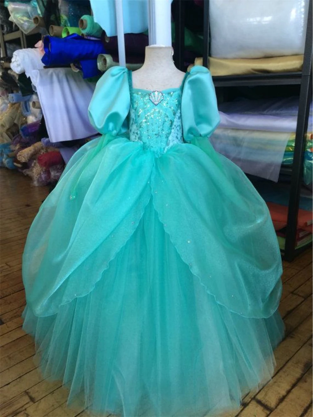 Ariel Princesas De Disney Con Vestido Verde Dress Vestido De