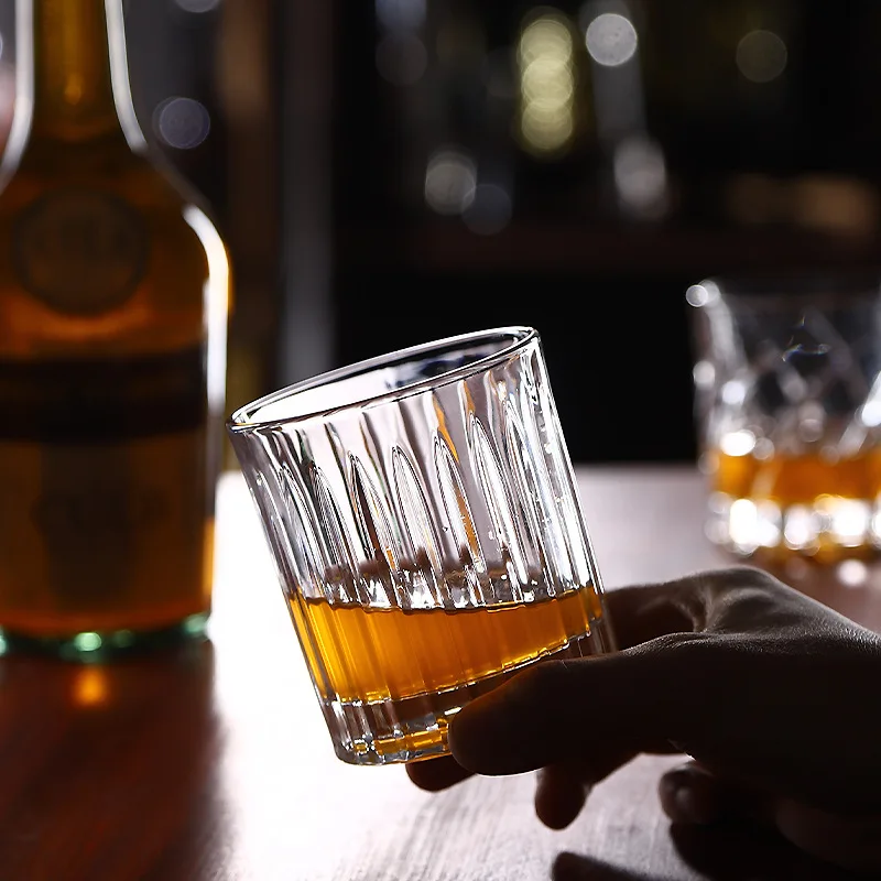 Rotating Whiskey Glass Tumbler 280ML Aerates Spirits Unlocks Complex Flavors Aromas