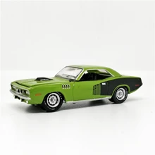 Зеленый свет 1: 64 Плимут HEMI Cuda 1971 зеленое кладбище CARZ без коробки