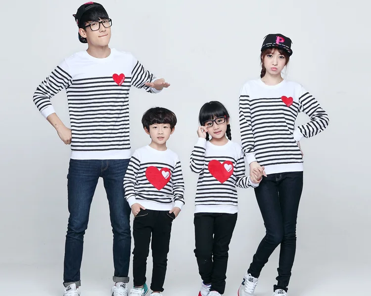 Family Matching Clothes Autumn Sweatshirt Dad Son Daughter Mum Tops Kids Baby Girl Boys Casual Hoodies Stripe Family Clothing