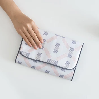 

Women Portable Pouch Toiletry Wash Bath Baggage Organizers Travel Accessories Print White Travel Storage Bag