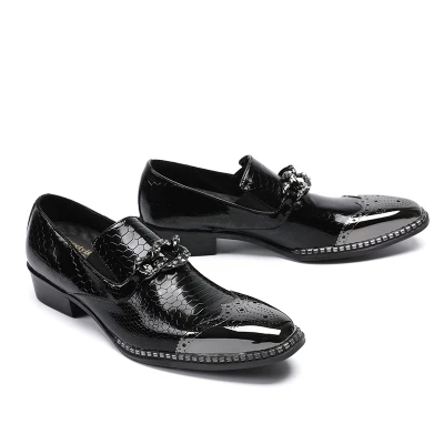 

Men's classic black Genuine leather shoes business borgues carved Oxfords shoes comfortable breathable wedding shoes