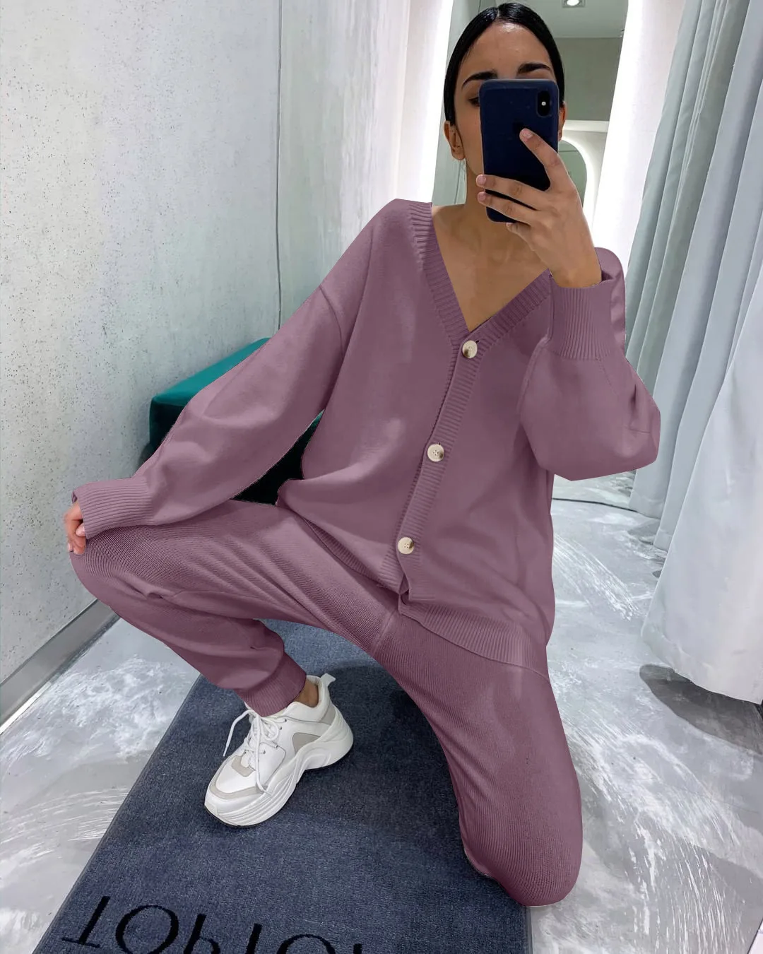 91111507_1104236799969101_7993