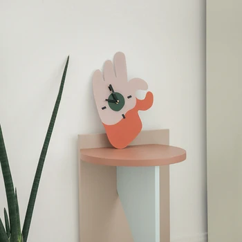 

Hello European Nordic personality creative OK gesture hand wall clock modern design living room bedroom wall clock home decor