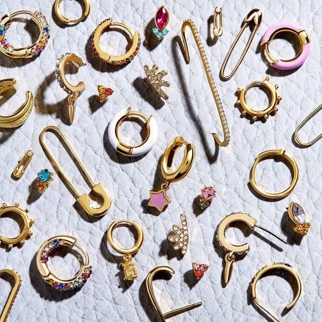 

New Design Cute Small Huggie Earring for Women Girls Enamel Metal Crystal Statement Geometric Stud Earring Party Jewelry 2019