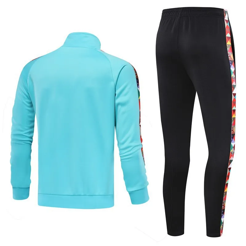 12587546497_1818437314