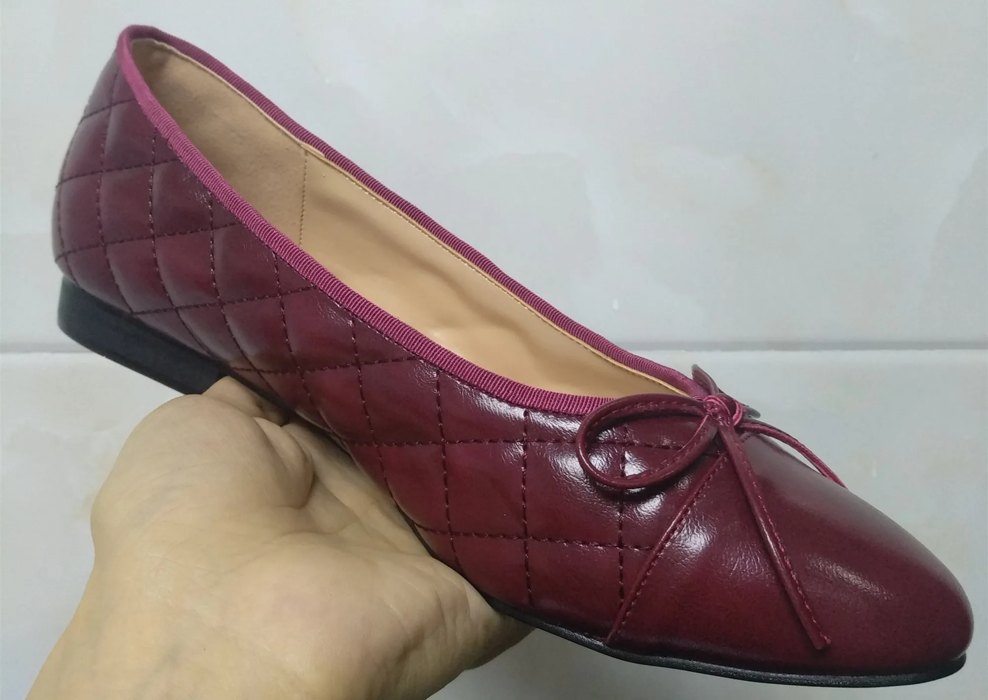 Wine Red Классические женские туфли с закрытым круглым носком; два цвета; туфли с бантом; балетки на плоской подошве - Цвет: Wine Red
