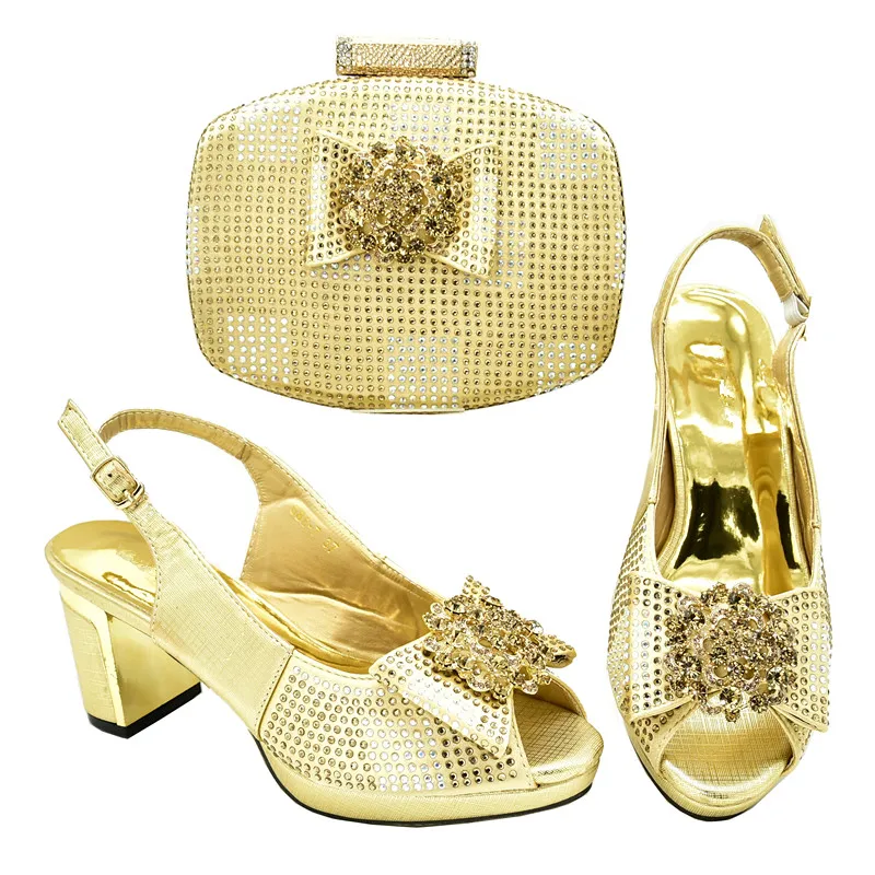 Новейший дизайн; итальянская обувь и сумка в комплекте; комплект из туфель и сумочки в африканском стиле; туфли на высоком каблуке, украшенные стразами