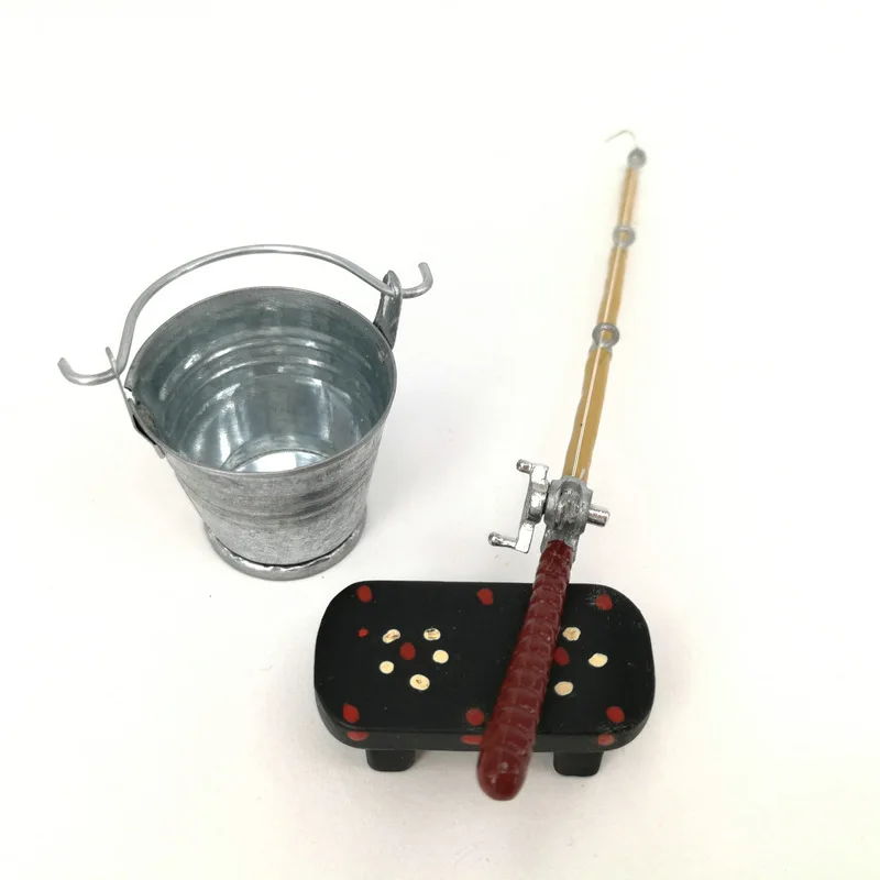

Dollhouse Outdoor Accessories [Mini Bucket Fishing Rod Bench Set] Soldier Model Fishing Scene