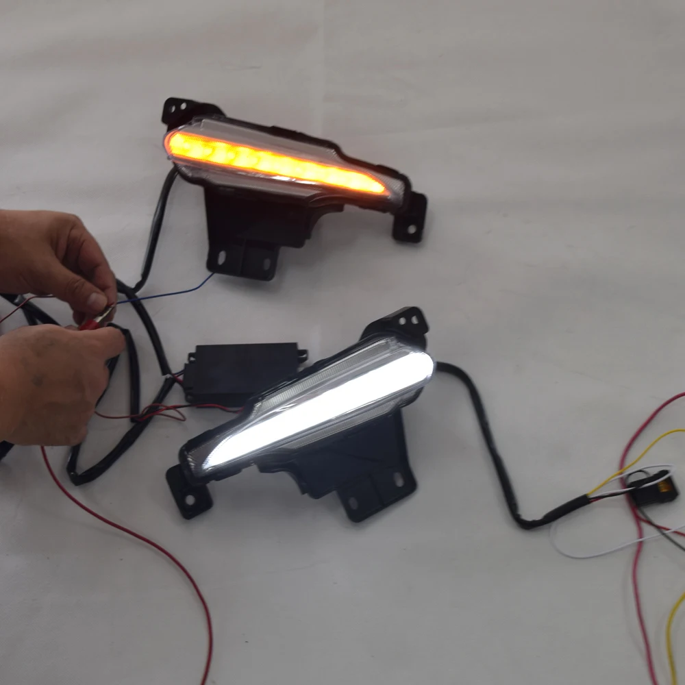 For Mazda axela 2017 LED DRL Daytime Running Light daily light fog light Yellow turning Signal