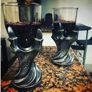 

Cool Colors Cup Halloween Claw Wine Glass Resin Dragon Claw Cup Creative Cup Goblet For KTV Bar Cafe