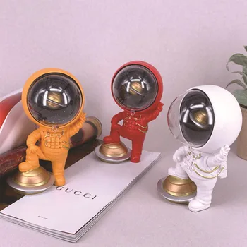 

Creative Astronaut Miniature Model Resin Spaceman Decoration Accessories Office Study Room Decktop Decoration Ornaments Gifts