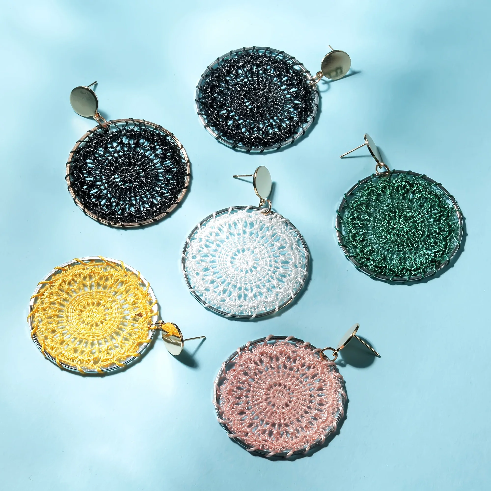 

New Metal Round Color Knitted Women Earrings Alloy Frame Geometric Pendant Earrings Bohemian Jewelry Wedding Bridal Accessories