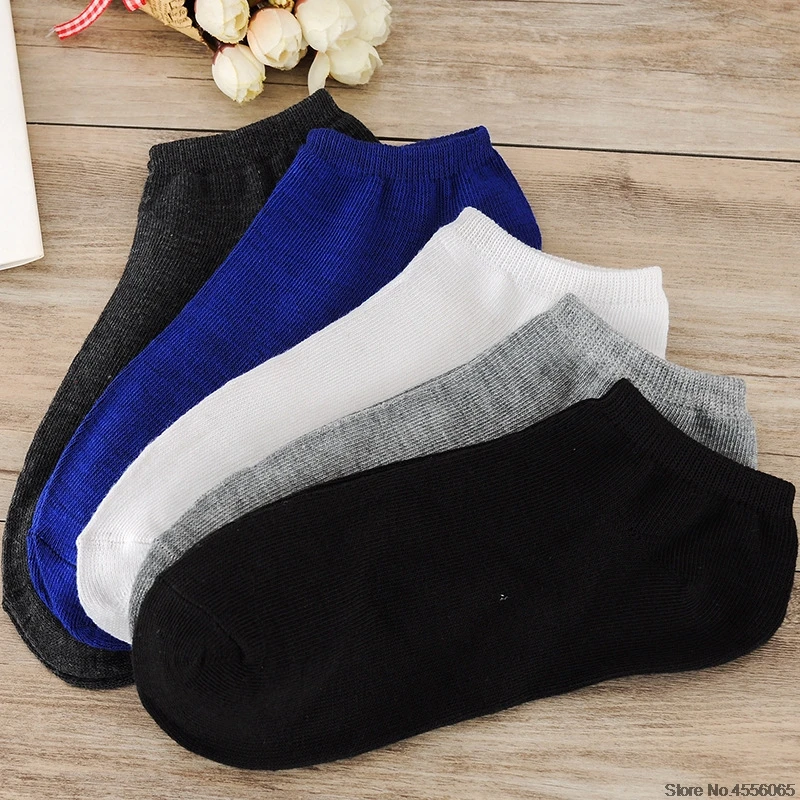 1 Pair Men Soft Sports Socks Breathable Sport Socks Mens Random Color Casual Short Socks High Quality D0370