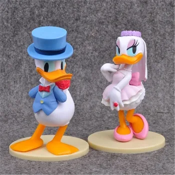 

Disney Donald Duck Daisy Suit Dress Special Edition Wedding Cake Decoration Action Figure Collection Model Toy X4979