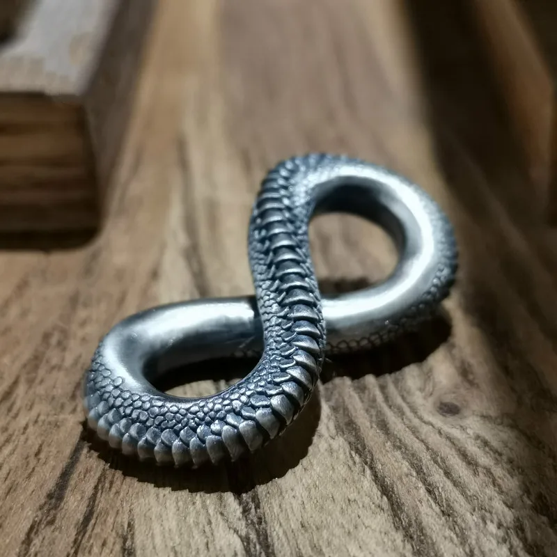 Personalà gotica Collana con ciondolo serpente pone