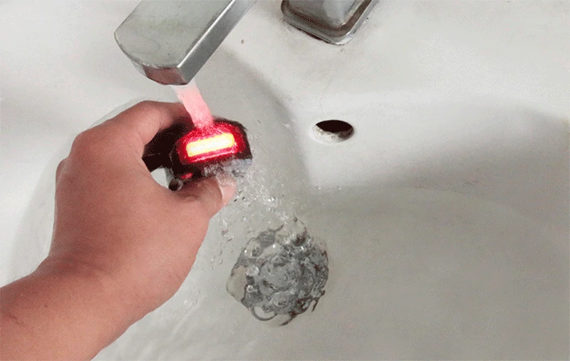 Задние фонари велосипеда Смарт USB заряженный беспроводной 120db Рог сигнализация Предупреждение водонепроницаемый ночной Велоспорт Горный велосипед задний свет