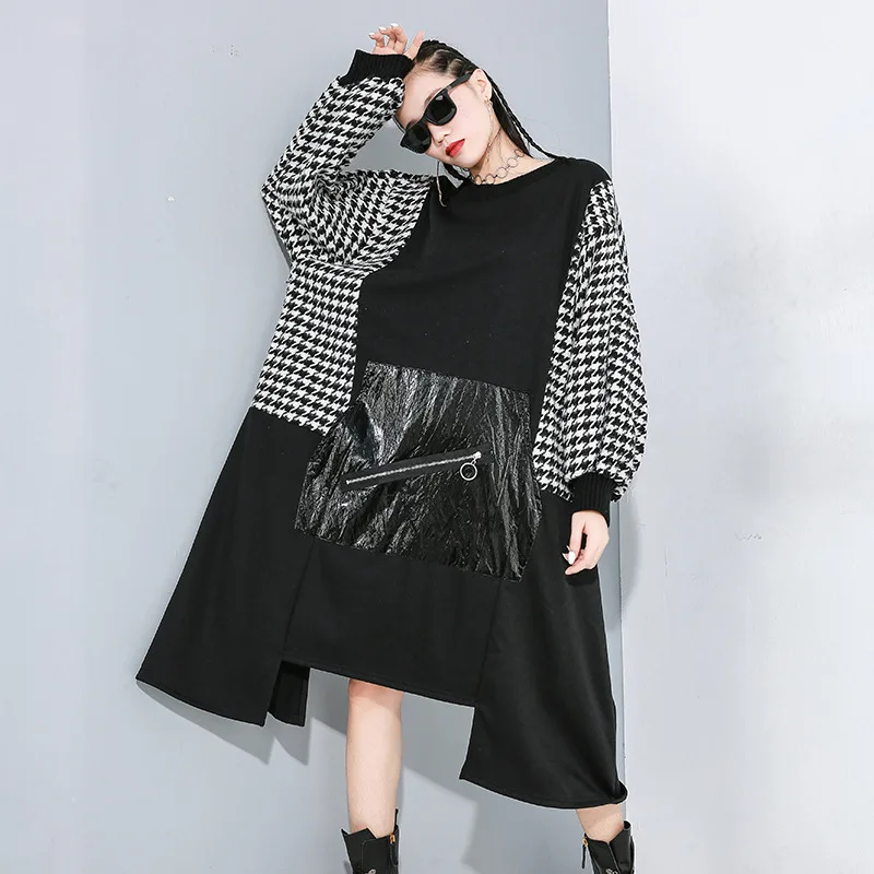 

LANMREM O-neck Hit Color Splice Irregular Sweatshirt Women 2020 New Spring Streetwear Plus Cashmere Big Size Loose Dress PC746
