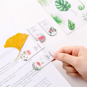 

1Pcs Creative Small Fresh Pink Flamingo Magnet Bookmark Student Multi-Function Handbook Split Magnetic Bookmark Stationery