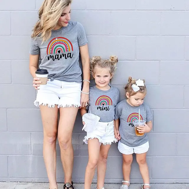 Rainbow Mother Daughter T-shirts Summer Family Matching Outfits Mom Baby Mommy and Me Tee-shirt Clothes Woman Girls Cotton Tops 2