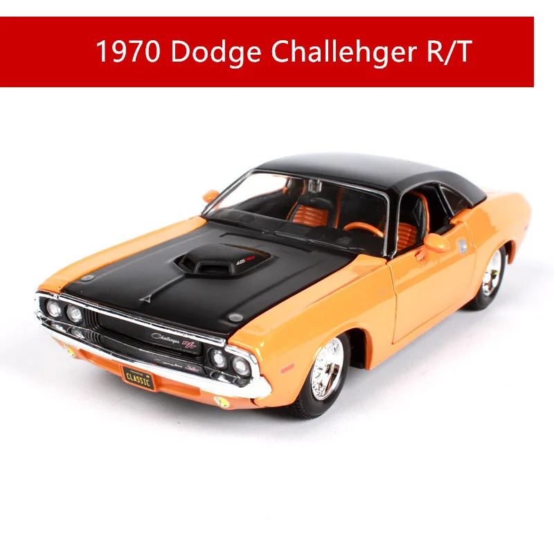 Maisto 1:24 1970 Dodge Challenger модель автомобиля из сплава литье под давлением модель автомобиля моделирование украшение автомобиля коллекция подарочная игрушка - Цвет: 1970