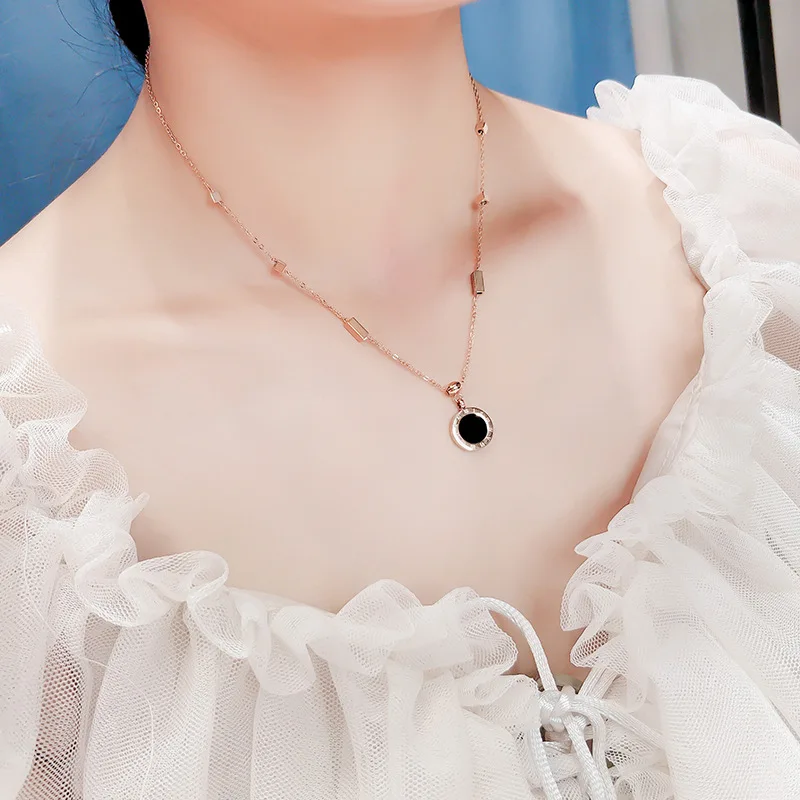 18113364551_625885689