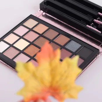 

24 color combination makeup brush, leather bag, eye shadow, eye shadow, eyebrow powder, high gloss, pearl, matte, make-up tray.