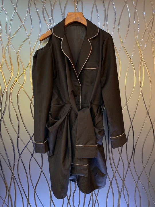 

2019 Early Autumn New Girl Nail Drill Edge Single Shoulder Small Turn-collar Dress 812