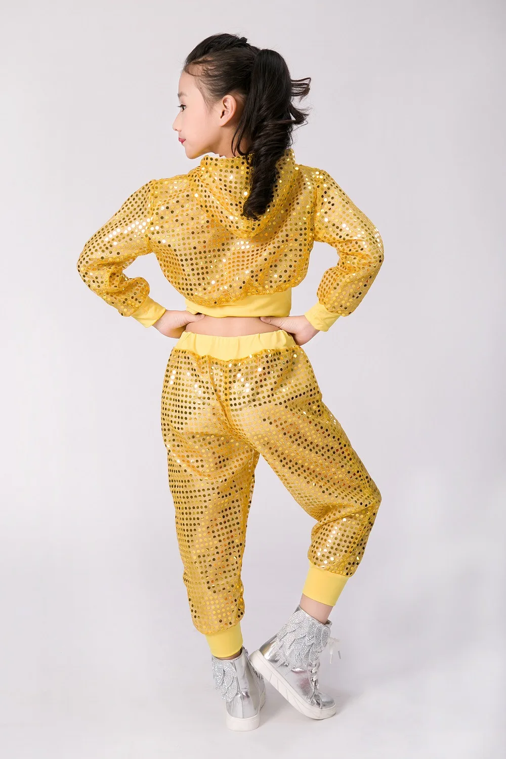 4508126006_1692356014