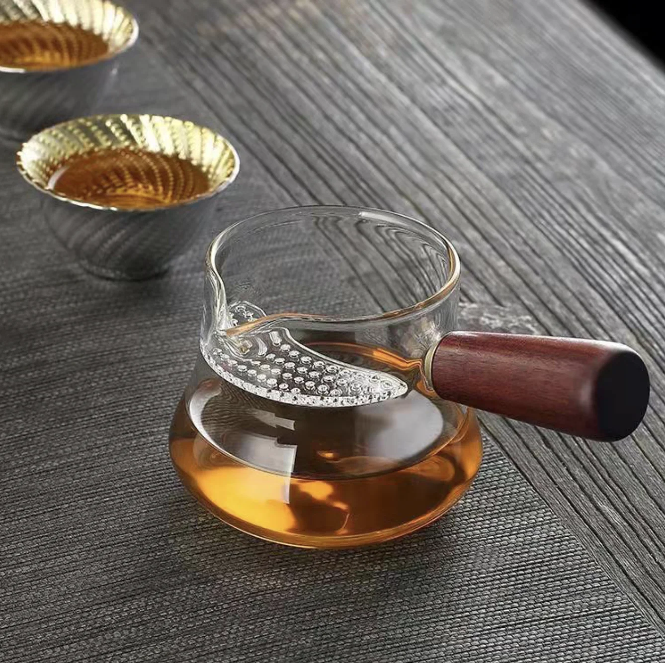 Creative Hammer Pattern Heat Resistant Glass Gold Side Handle Fair Cup Kung Fu Drinkware Transparent Tea Dispenser Office Kettle