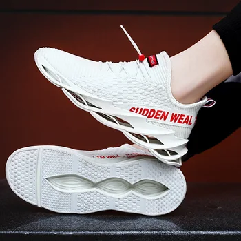 

2020 New Outdoor Men's Casual Shoes High Quality Light Breathable Hard-Wearing Male Sneakers on Foot Shoes Zapatos De Hombre