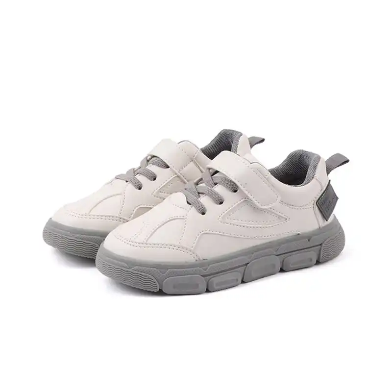 girls sports shoes white