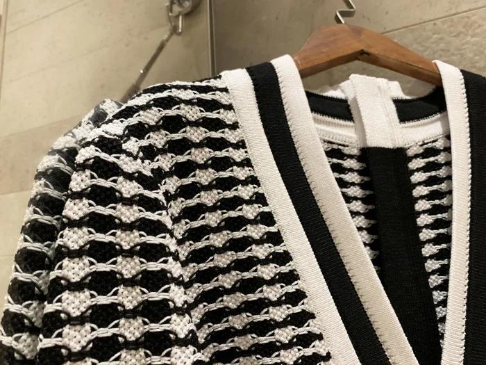 Ladies sexy striped V-neck bag hip dress autumn winter quality long-sleeved party queen exquisite slim knit dress