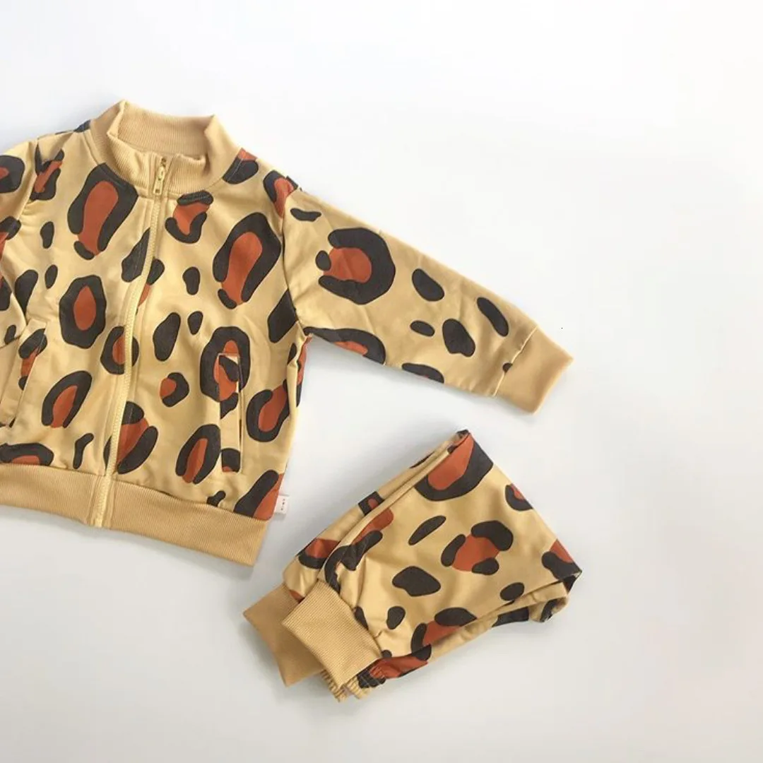 Детские свитера; коллекция года; фирменный Зимний пуловер с рисунком для мальчиков и девочек; модные хлопковые Толстовки для маленьких детей; топы; одежда