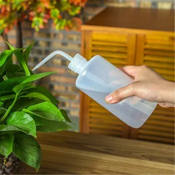 

500ml Durable Plastic Practical Portable White Watering Tools Diffuser Dispenser Curved Mouth Eco-friendly Squeeze Bottle 250