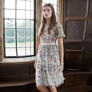 

2020 floral heavy industry embroidery lace lace dress summer Short Sheath Office Lady Polyester O-Neck