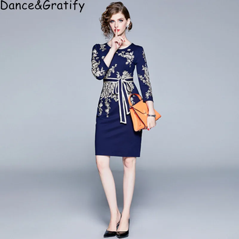

New 2019 Autumn Women Vintage Embroidery Flowers Party Dress Three Quarter Sleeve Office Work Bodyconm Pencil Dress