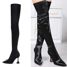 Значок с кристаллом, украшенный острым носком, сапоги на высоком каблуке черные атласные высокие сапоги до бедра зимняя обувь г. Новинка
