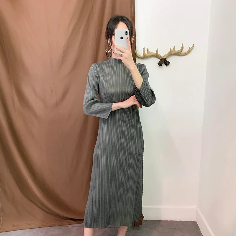 

Autumn Winter Women Pleated Fashion New Tidal Loose Big Size Dress