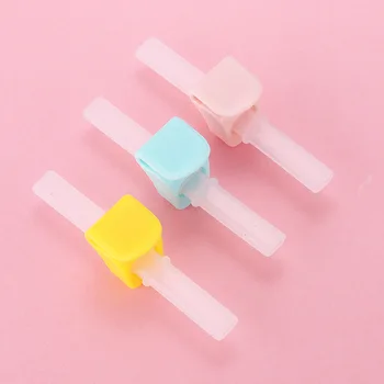 

Children's Silicone Plate Straw with Buckle Baby Porridge Infants Supplies Sucker Bowl Auxiliary Food Accessories
