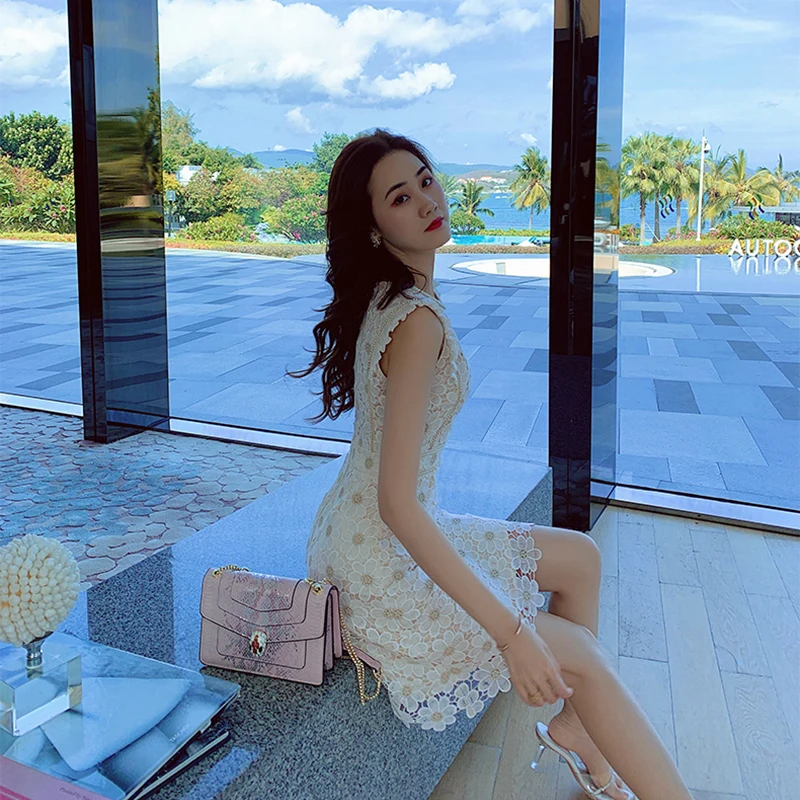 Women Lace Embroidery Dresses For Party 2021 Women'S Summer New Temperament Slim Round Neck High Waist Fashion Dress Office Lady