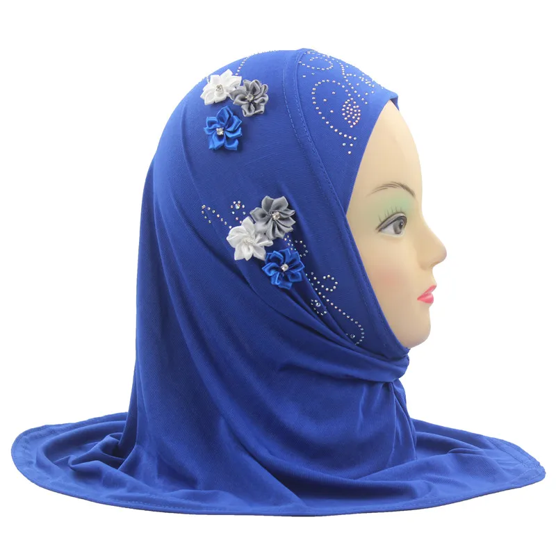Мусульманский хиджаб для детей, мусульманский шарф, шали с 6 красивыми цветами и бриллиантами для девочек от 1 до 5 лет - Цвет: Blue
