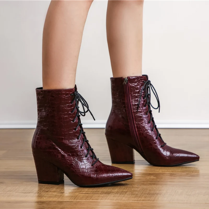 

2019 New Brand Snakeskin Women's Boots Fashion Pointed Toe Autumn Winter Ankle Boots Lace-up Western Motorcycle Boots for Women