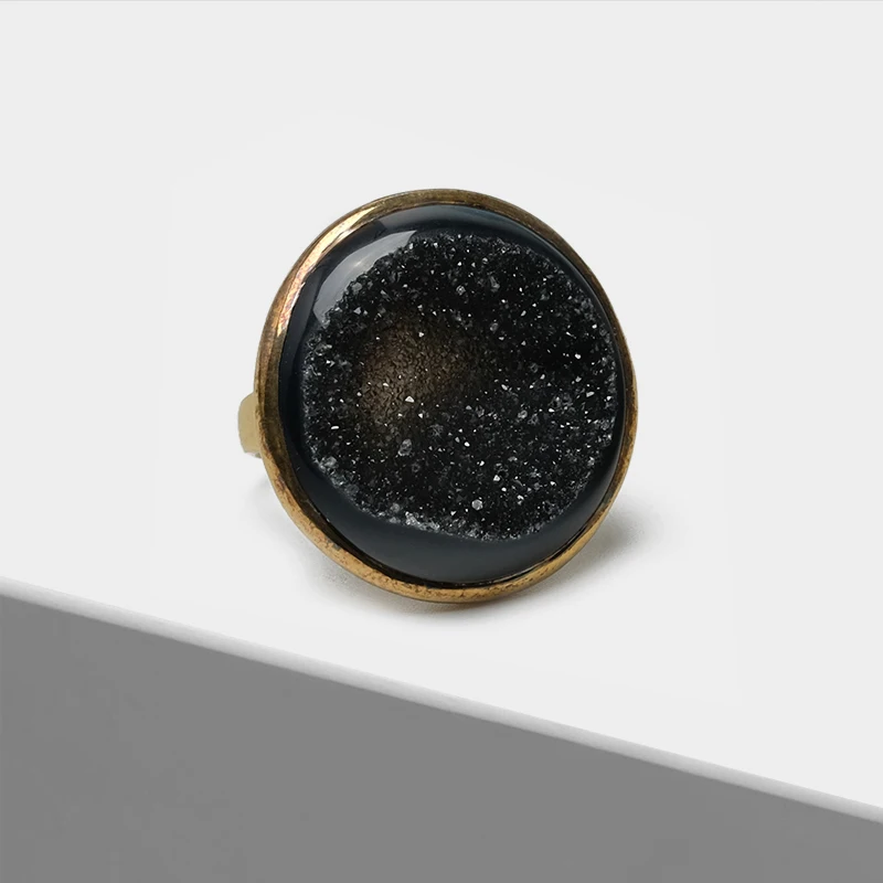 

Local focal Vintage 925 Silver Exaggerated exquisitely circle design inlaid semi-precious stone black quartz Rings
