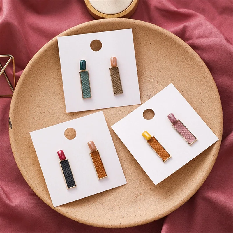 

Korea Fashion Geometry Rectangular Leather Acrylic Metal Long Pendant Earrings Simple Trendy Wild Sweet Women Earrings Jewelry