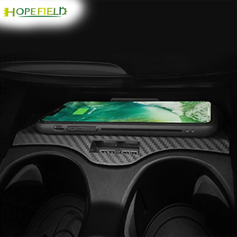 Carbon fiber car QI wireless charger phone holder center console trim accessories for BMW 5 6 Series G30 G32 G38 2017 2018 2019