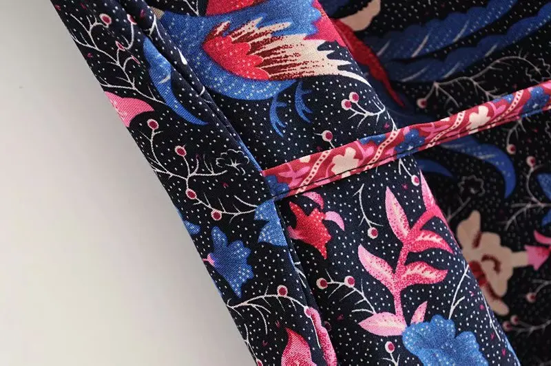 Boho Chic для птичек, с цветочным принтом, с расклешенным рукавом и бахромой пляжное богемное мини платья свободного кроя, с v-образным вырезом из искусственного шёлка винтажное платье