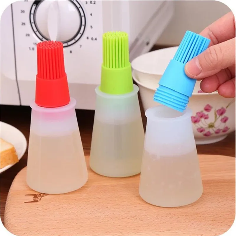 Oil Brush Oil Bottle Silicone Basting Brush Oil Bottle Brush 1 Pcs Portable Silicone Oil Bottle with Brush Grill Oil Brushes Liquid Pastry Kitchen Baking BBQ Tool Kitchen Tools for BBQ