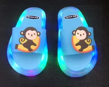 

2022 Summer Girls Boys Luminous Slippers Children Soft PVC Shoes Toddler Kids Home Sandals Comfortable Baby Slides Pink slipper