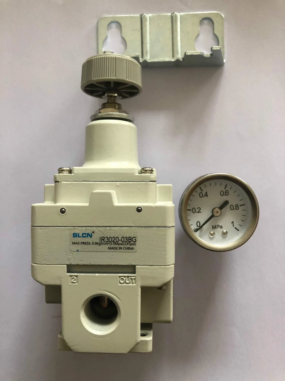 Precision pressure regulating valve pneumatic adjustable exhaust valve